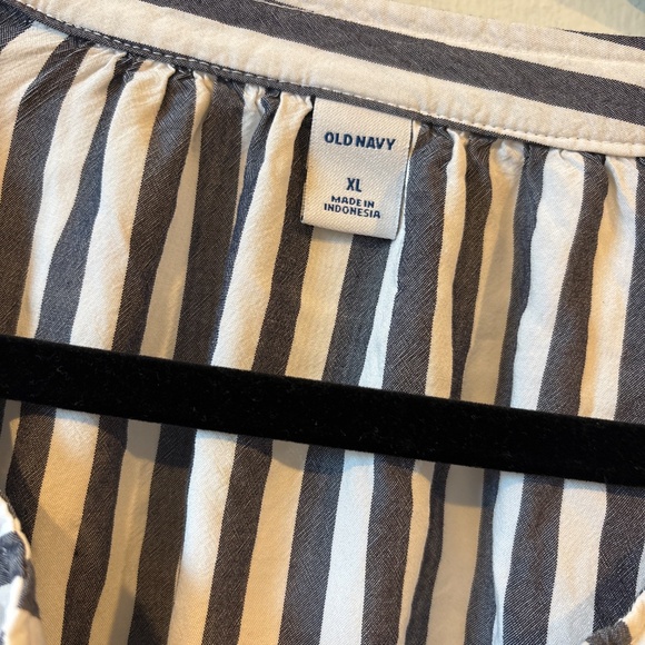 White & blue stripped old navy long sleeve - Picture 2 of 3